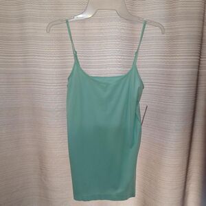 No-boundaries Women's mint green seamless tank